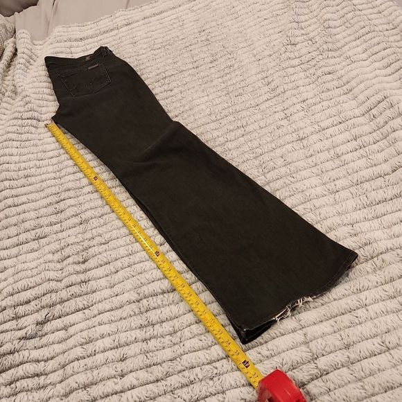 Faded blackish-gray 7 for all Mankind bootcut jeans size 29. - Picture 11 of 13